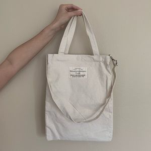 Canvas tote with French label